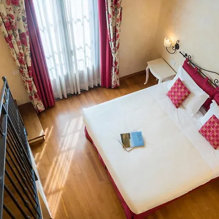 Borgo Di Cortefreda - Place Of Charme Hotel