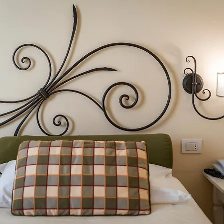Borgo Di Cortefreda - Place Of Charme 4*