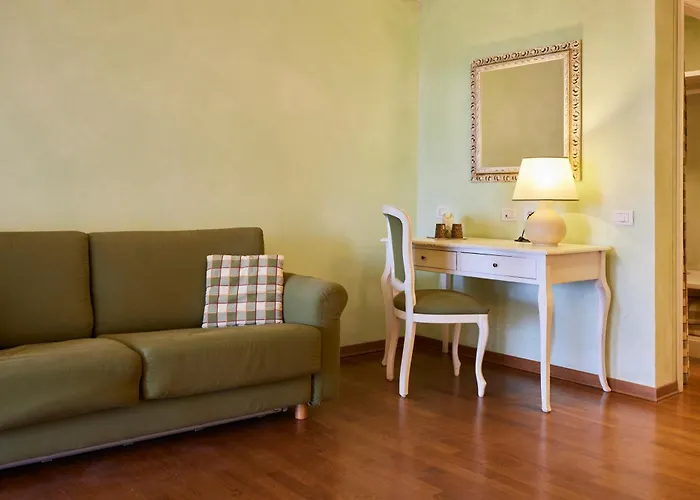 Borgo Di Cortefreda - Place Of Charme 호텔 4*