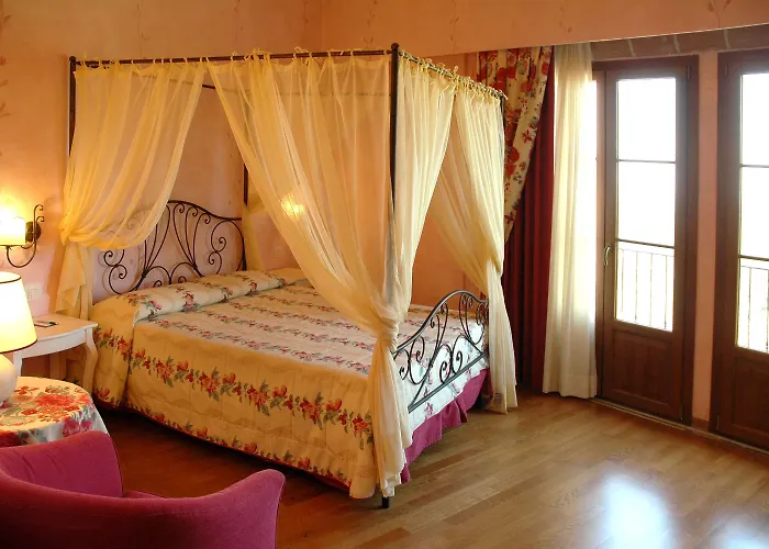 Borgo Di Cortefreda - Place Of Charme 4*