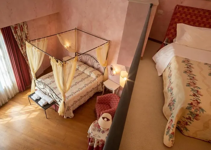 Borgo Di Cortefreda - Place Of Charme 호텔 4*